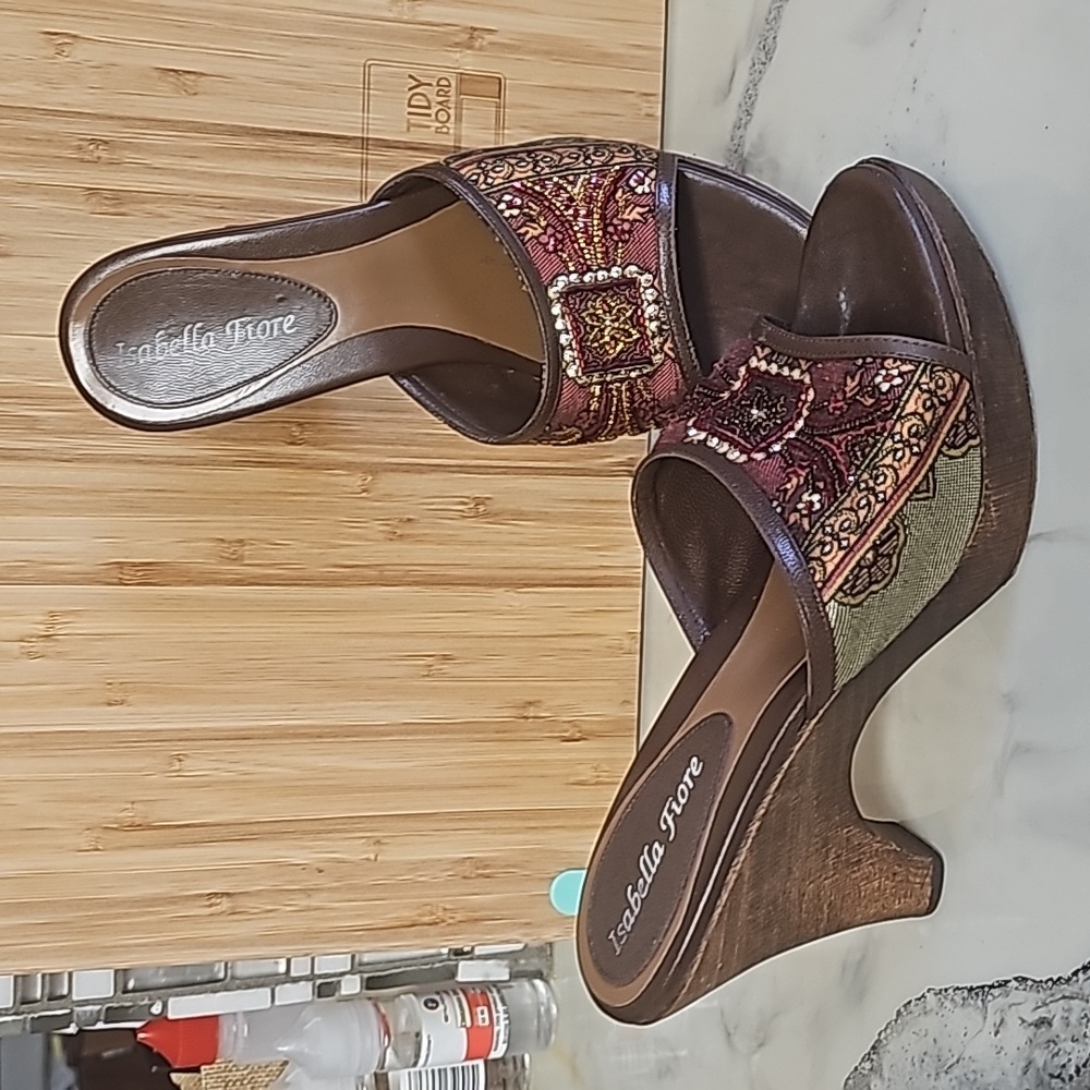 ISABELLA FIORE SLIDES